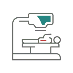 arte com um boneco deitado em um aparelho para realização do exame de tomografia